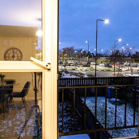 Livingston North Station Apartments Екстер'єр фото