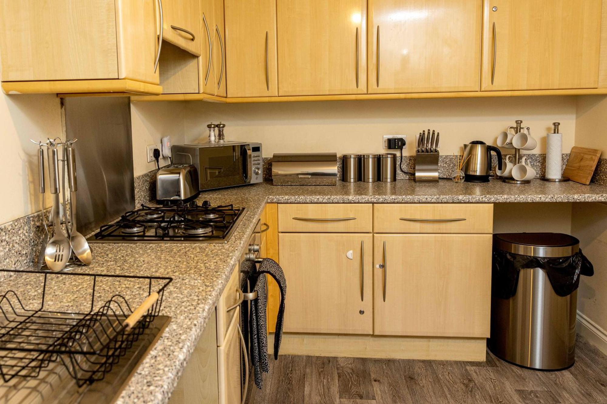 Livingston North Station Apartments Екстер'єр фото
