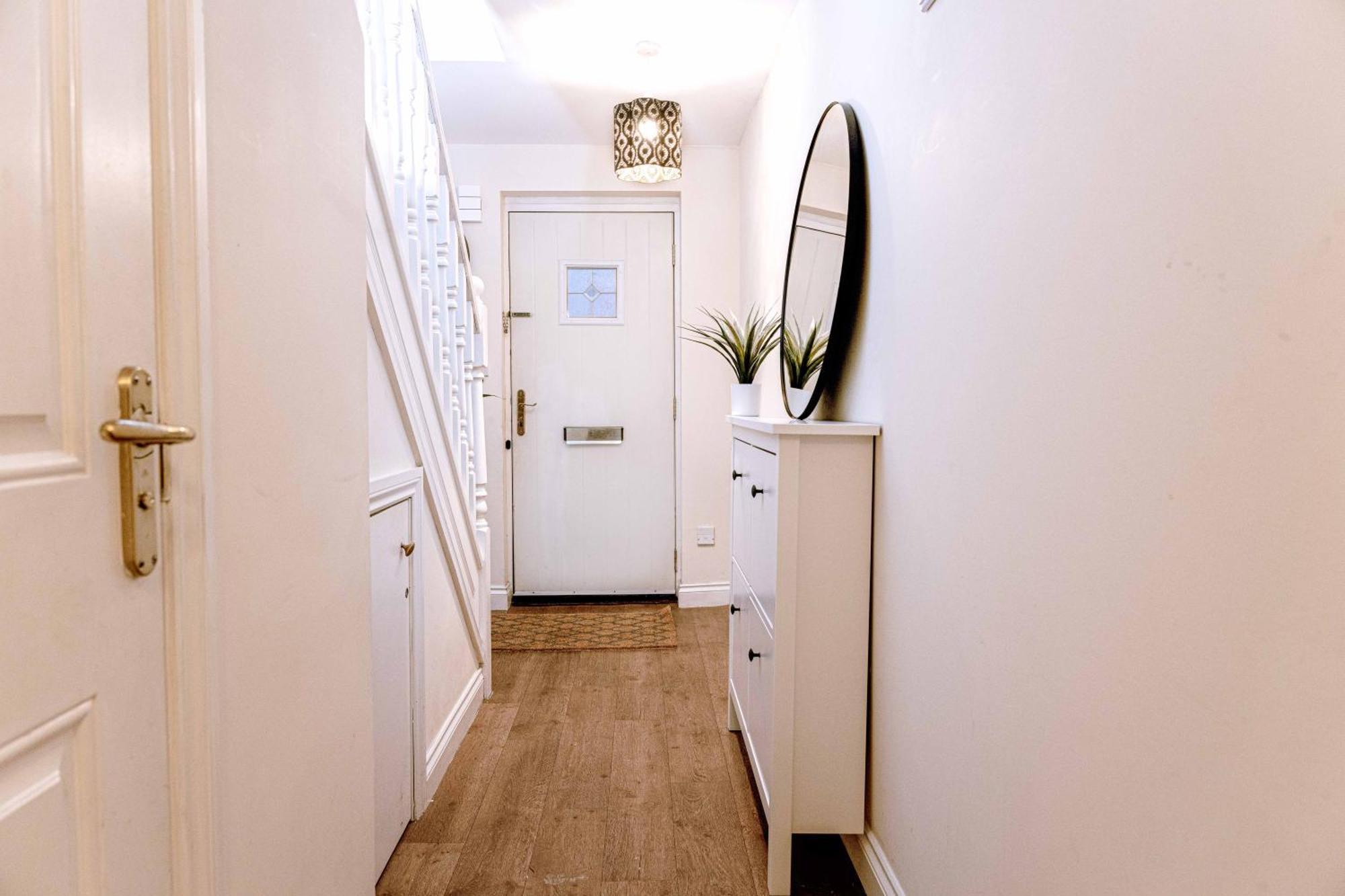 Livingston North Station Apartments Екстер'єр фото