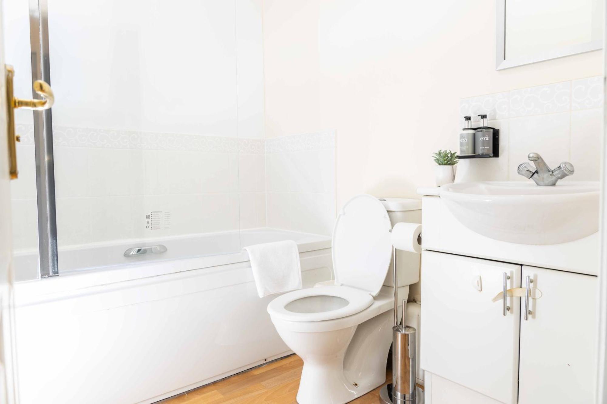 Livingston North Station Apartments Екстер'єр фото